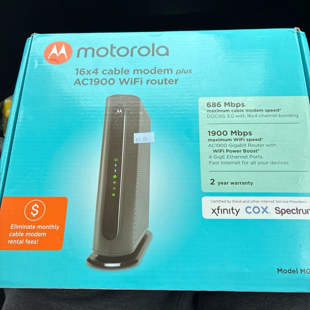 Motorola Black Cable Modem with AC1900 WiFi Router - Picture 2 of 7